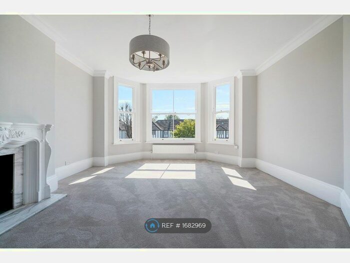 2 Bedroom Flat To Rent In Blackheath/Greenwich, London, SE3