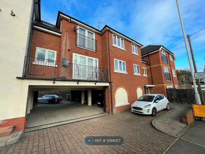 2 Bedroom Flat To Rent In Bina Court, Northwood HA6