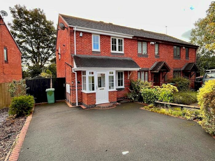 2 Bedroom Property To Rent In Daffodil Close, Dudley, DY3