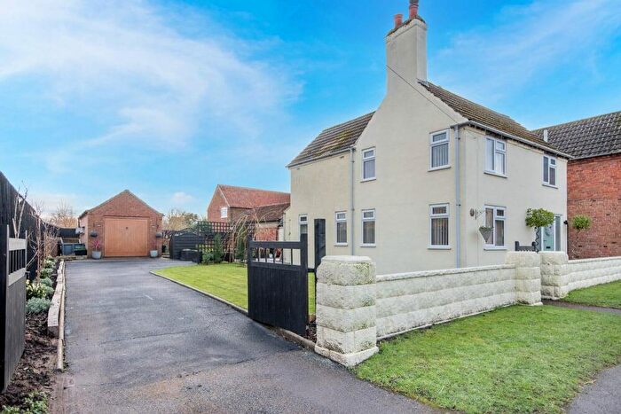 3 Bedroom Detached House For Sale In Main Street, Laneham, Retford, DN22