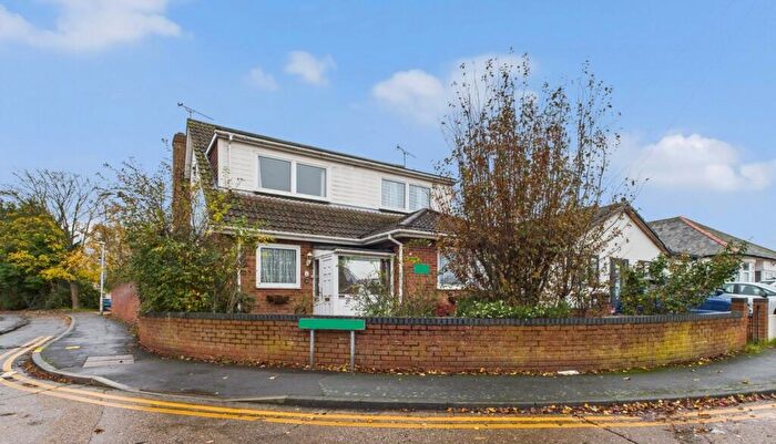 4 Bedroom Detached House For Sale In Nicholl Road, Basildon, Essex, SS15