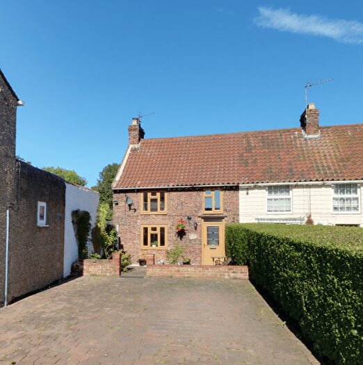 2 Bedroom Semi-Detached House For Sale In Ferry Road East, Barrow-Upon-Humber, DN19