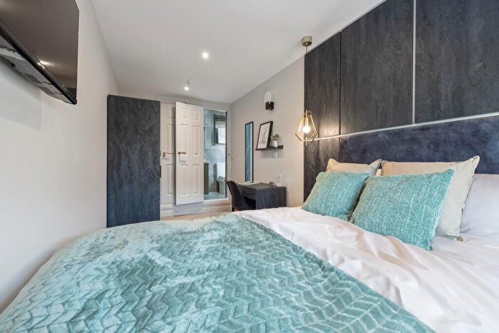 1 Bedroom Flat To Rent In Rochester Street, Chatham, ME4