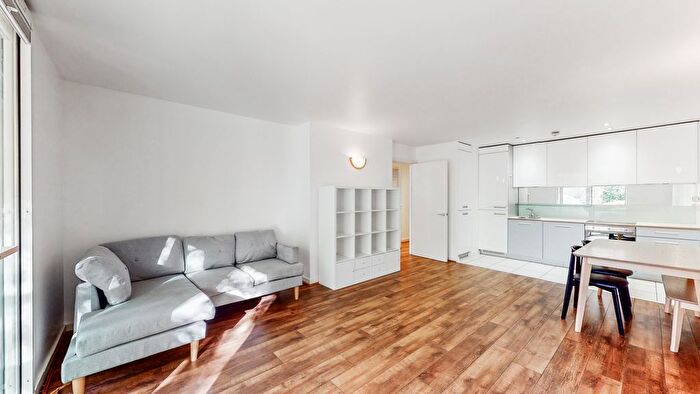 1 Bedroom Flat To Rent In New River Avenue, Hornsey, N8