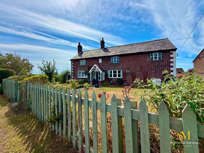 5 Bedroom Detached House For Sale In Pilling Lane, Lydiate, Liverpool, L31