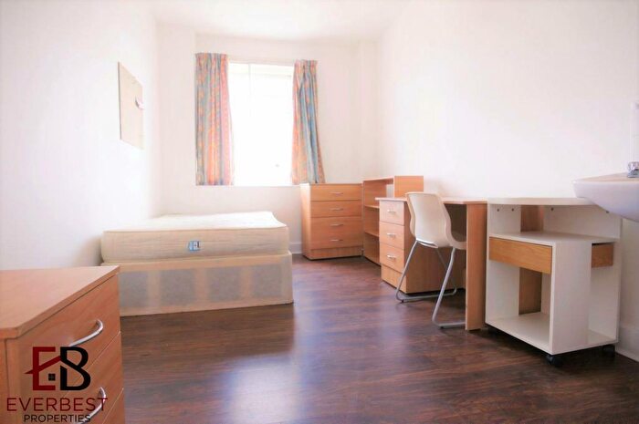 5 Bedroom Apartment To Rent In Rubicon House, Newcastle Upon Tyne, NE1