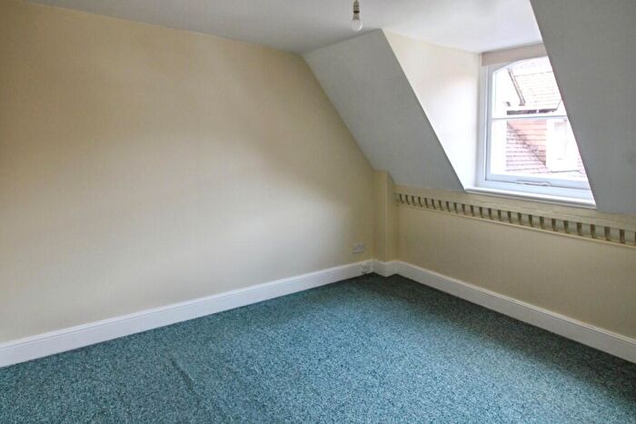 2 Bedroom End Of Terrace House To Rent In Wyndham Park, Salisbury, SP1
