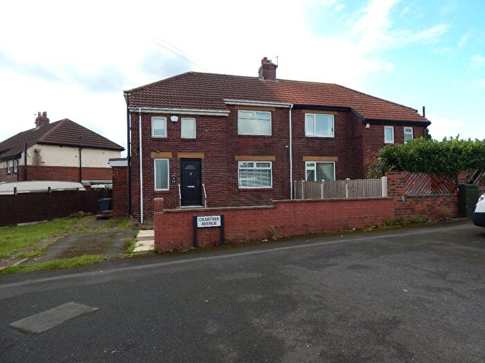 3 Bedroom Semi-Detached House To Rent In Crabtree Avenue, Heckmondwike, WF16