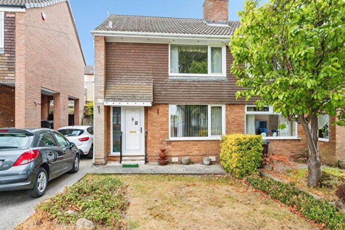 3 Bedroom Semi-Detached House For Sale In Broad Inge Crescent, Chapeltown, Sheffield, S35