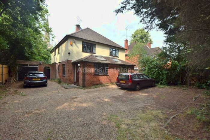 1 Bedroom Flat To Rent In Christchurch Gardens, Reading, RG2