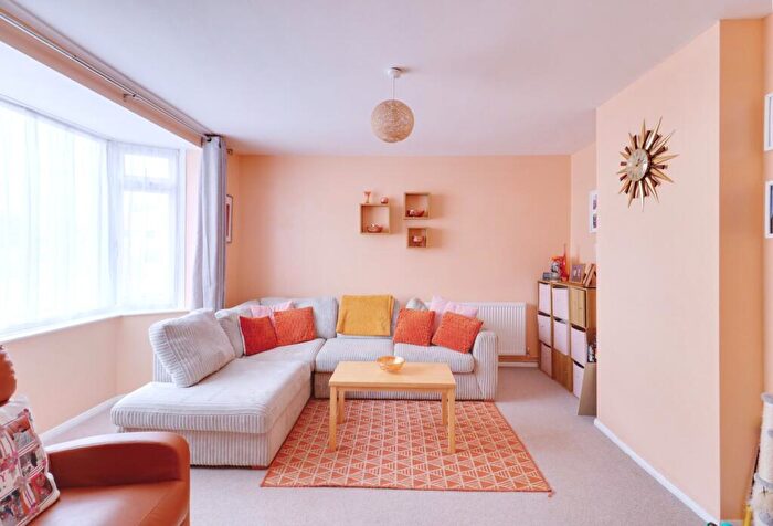 3 Bedroom Terraced House For Sale In Shannon Way, Aveley, RM15