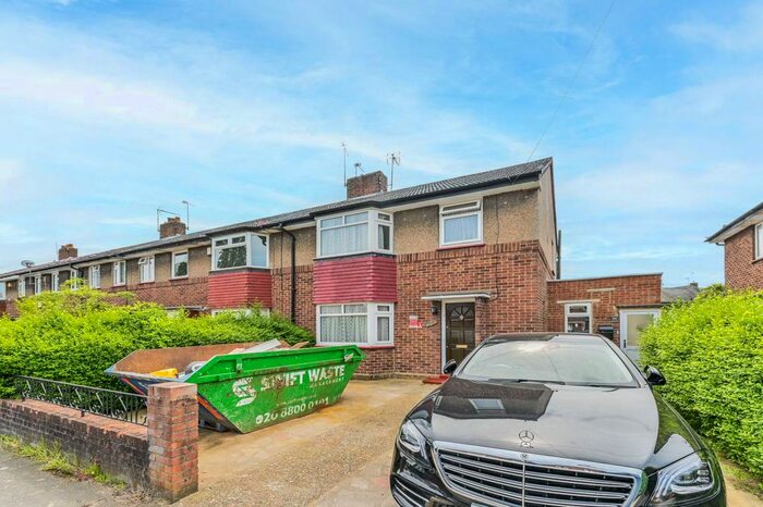 4 Bedroom Terraced House To Rent In Sandhurst Road, London, Edmonton, London, N9