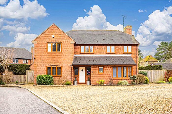 5 Bedroom Detached House For Sale In Stanbridge Road, Tilsworth, Central Bedfordshire, LU7