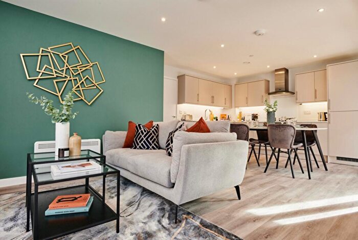 2 Bedroom Apartment To Rent In Gatehouse Apartments, Southampton Southampton, SO14