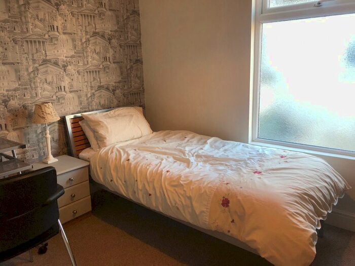 1 Bedroom Flat To Rent In Manchester Road, Warrington WA1