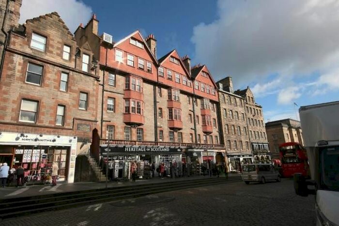 2 Bedroom Flat To Rent In Lawnmarket, Edinburgh, EH1