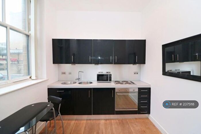 Studio To Rent In Tayson House, Bradford, BD1