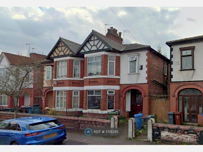 4 Bedroom Semi-Detached House To Rent In Milverton Road, Manchester, M14
