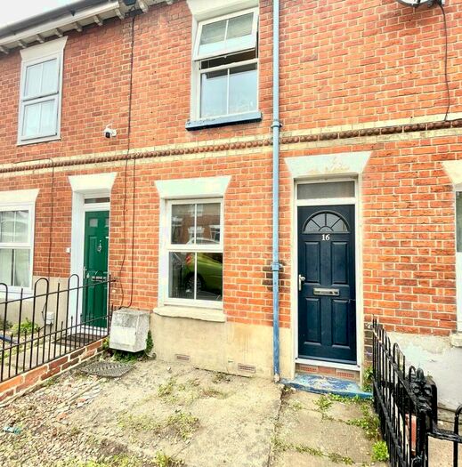 2 Bedroom Terraced House To Rent In Chesterman Street, Reading, Berkshire, RG1
