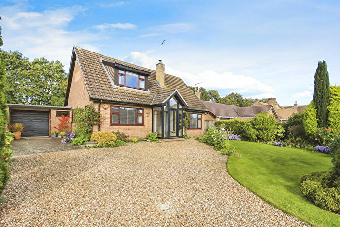 3 Bedroom Bungalow For Sale In Peakirk Road, Glinton, Peterborough, PE6
