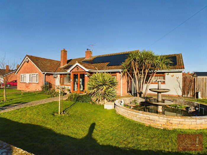 3 Bedroom Semi-Detached Bungalow For Sale In Gelosia Close, Westonzoyland, Bridgwater, TA7