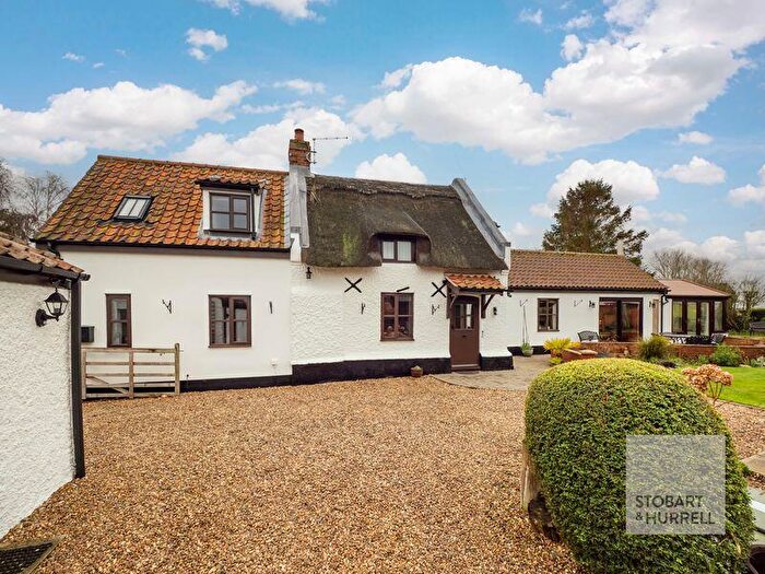 4 Bedroom Detached House For Sale In Thatched Cottage, Calthorpe Street, Ingham, Norfolk, NR12