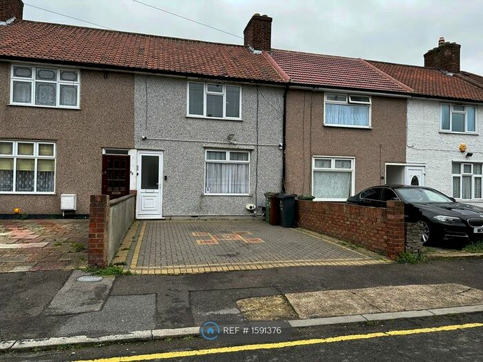 2 Bedroom Terraced House To Rent In Standfield Road, Dagenham, RM10