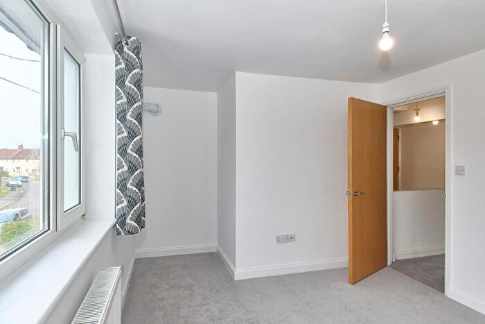 2 Bedroom Flat To Rent In Bangor Grove, St Annes, Bristol, BS4