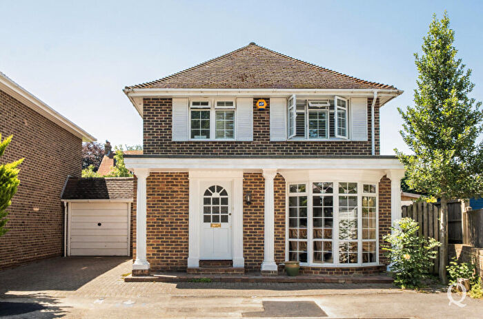 3 Bedroom Detached House For Sale In Woodcourt Close, Sittingbourne, Kent, ME10