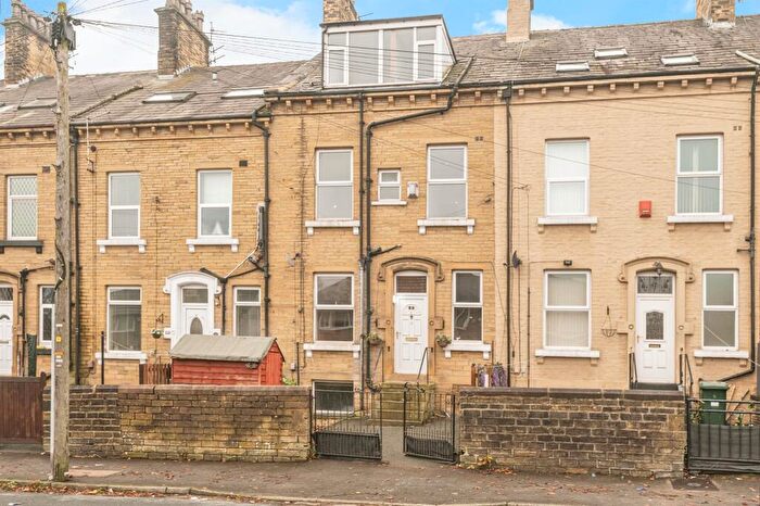 4 Bedroom Terraced House For Sale In Olive Grove, Bradford, BD8