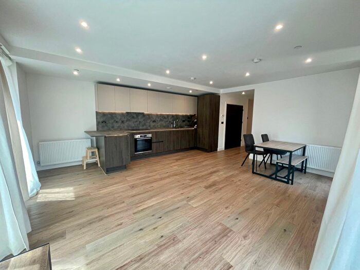 2 Bedroom Flat For Sale In Snowhill Wharf, Birmingham, B4