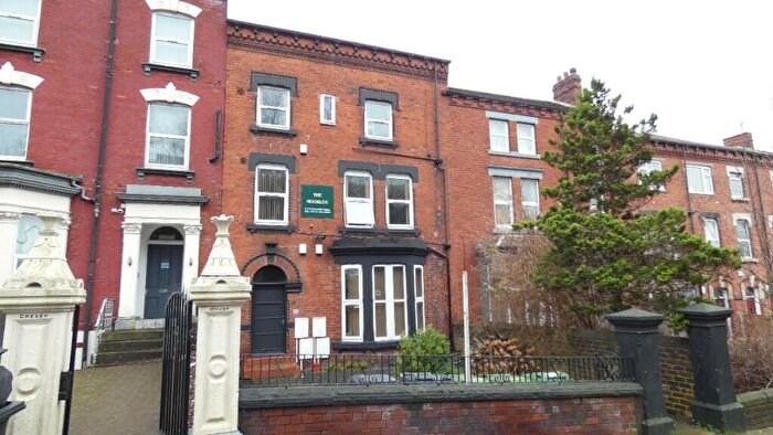 3 Bedroom Block Of Apartments For Sale In Woodsley Road, Leeds, West Yorkshire, LS2