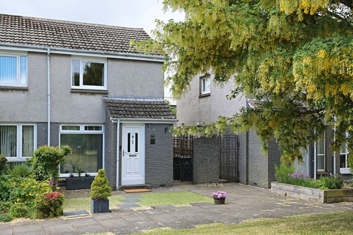 2 Bedroom Semi Detached House For Sale In Craigs Park, Edinburgh, EH12