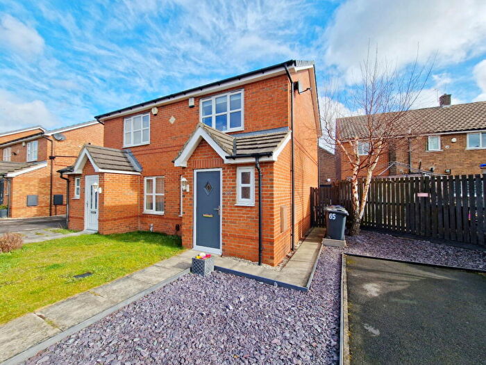 2 Bedroom Semi Detached House For Sale In Merchant Croft, Barnsley, S71
