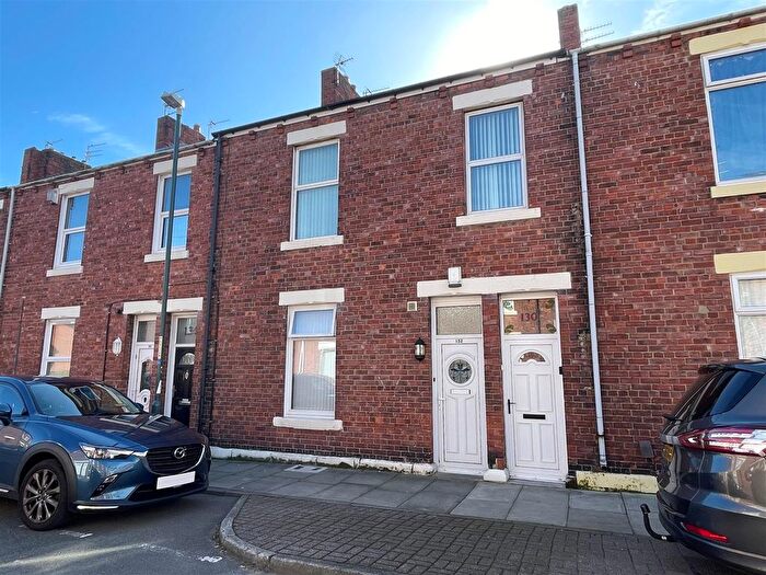 2 Bedroom Flat For Sale In Vine Street, South Shields, NE33