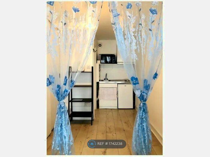 Studio To Rent In Baker Street, Brighton, BN1