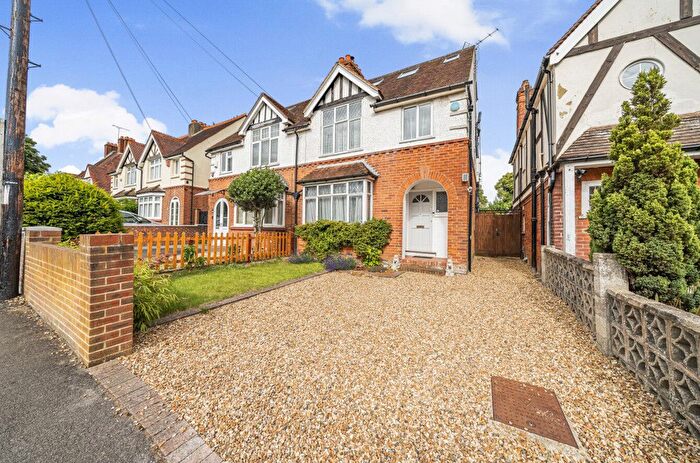 4 Bedroom Semi-detached House For Sale In Northumberland Avenue, Reading, Berkshire, RG2