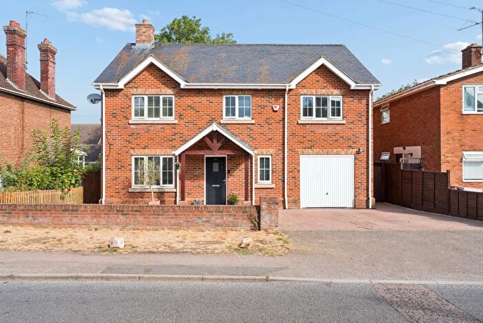 6 Bedroom Detached House For Sale In Sharpenhoe Road, Barton Le Clay, Bedfordshire, MK45