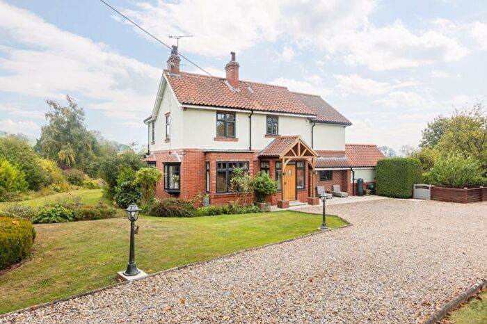 3 Bedroom Detached House For Sale In Ebberston, Scarborough, YO13