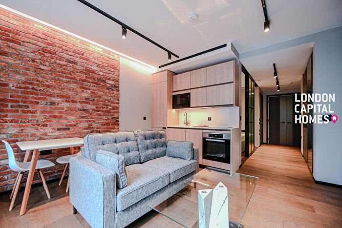Apartment To Rent In Stage Apartments, Hewett Street, London, EC2A