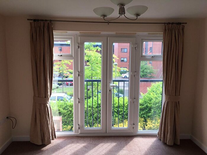 2 Bedroom Flat To Rent In Alma Road, OX16