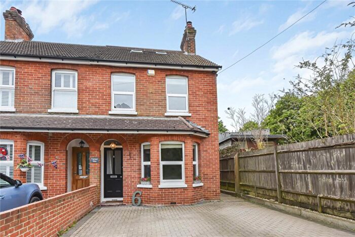 3 Bedroom Semi Detached House For Sale In Nelson Road, Farnham, Surrey, GU9