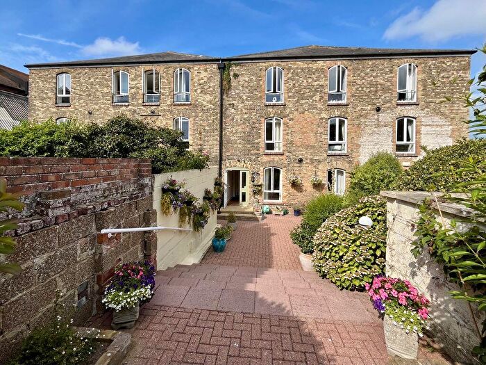 2 Bedroom Flat For Sale In Upper Strand Street, Sandwich, CT13