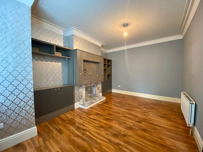 2 Bedroom End Of Terrace House To Rent In Biddlestone Road, Newcastle Upon Tyne, NE6