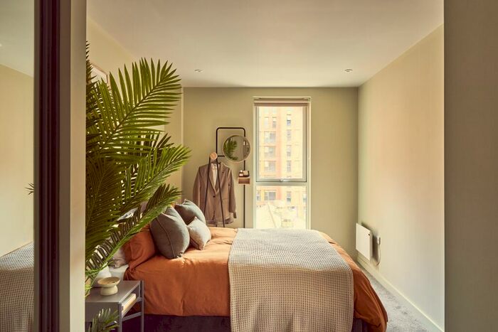 2 Bedroom Flat To Rent In Mustard Wharf At Tower Works, Wharf Approach, Leeds, LS1