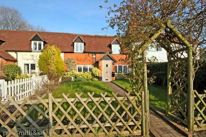 3 Bedroom Detached House To Rent In Maidenhead, SL6