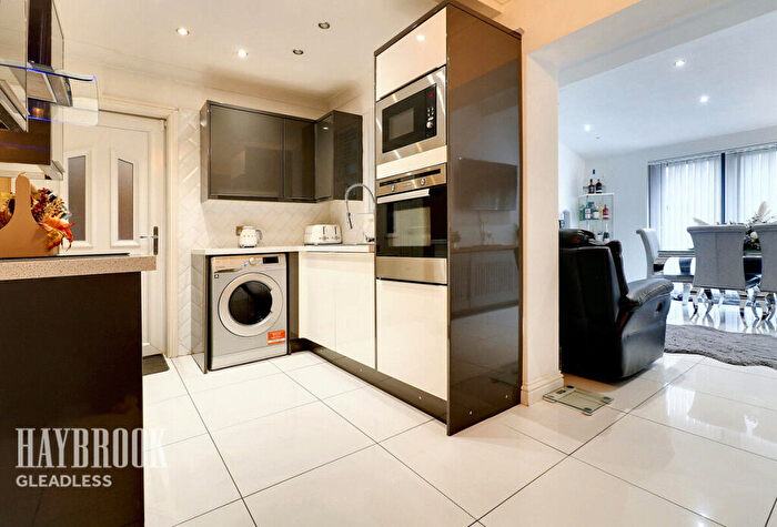 4 Bedroom Semi-Detached House For Sale In Wingfield Crescent, Sheffield, S12