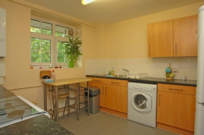 1 Bedroom Apartment To Rent In East Dulwich Estate, East Dulwich, London, SE22