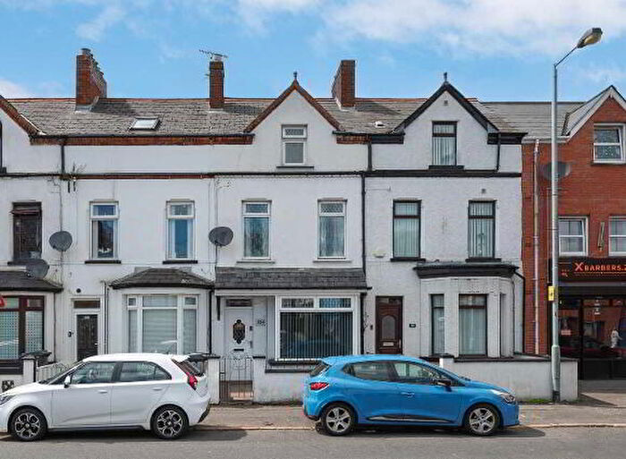 4 Bedroom Mid Terraced House For Sale In Connsbrook Avenue, Belfast, BT4