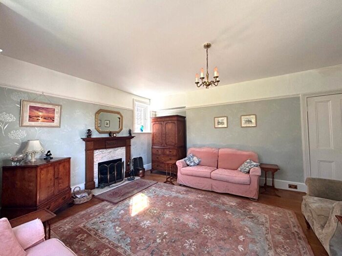 5 Bedroom Detached House For Sale In Ferry Road, BH19 - Photo 5